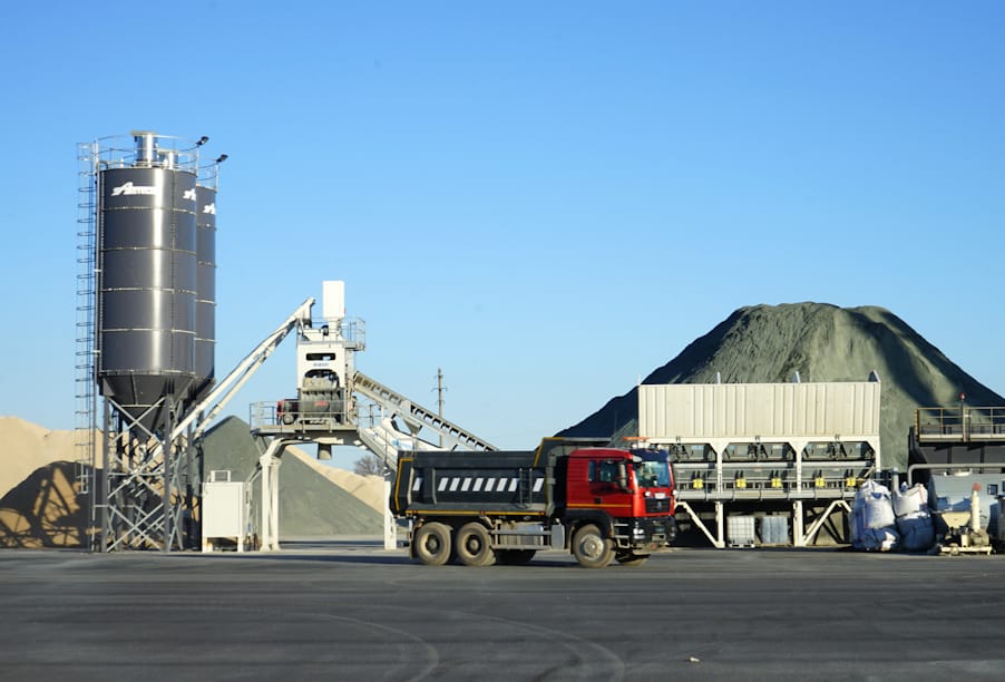 Более 900 асфальтобетонных заводов задействовано для дорожно-строительных работ нацпроекта «Инфраструктура для жизни»